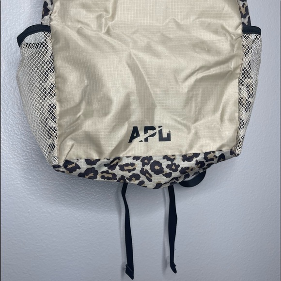 APL Packable Backpack Leopard Cream New with Tags - Picture 4 of 10